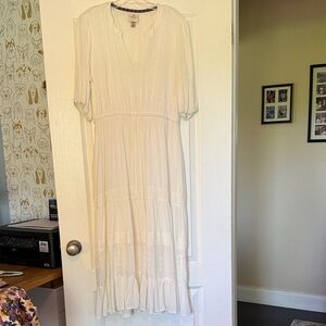 Knox Rose Cream-white Maxi Dress with Lace Details